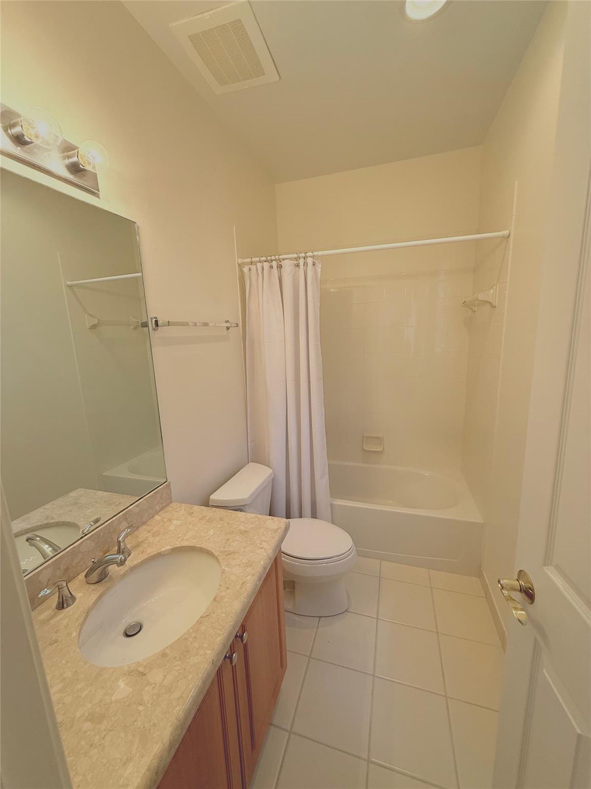 1951 Coral Heights Boulevard 402, Oakland Park, FL 33308 photo 13
