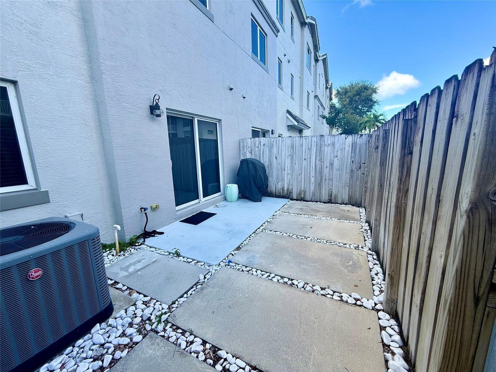 1951 Coral Heights Boulevard 402, Oakland Park, FL 33308 photo 16
