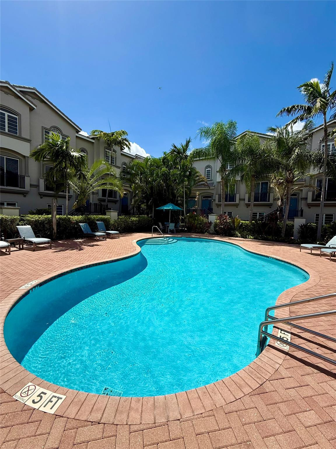 1951 Coral Heights Boulevard 402, Oakland Park, FL 33308, Oakland Park
