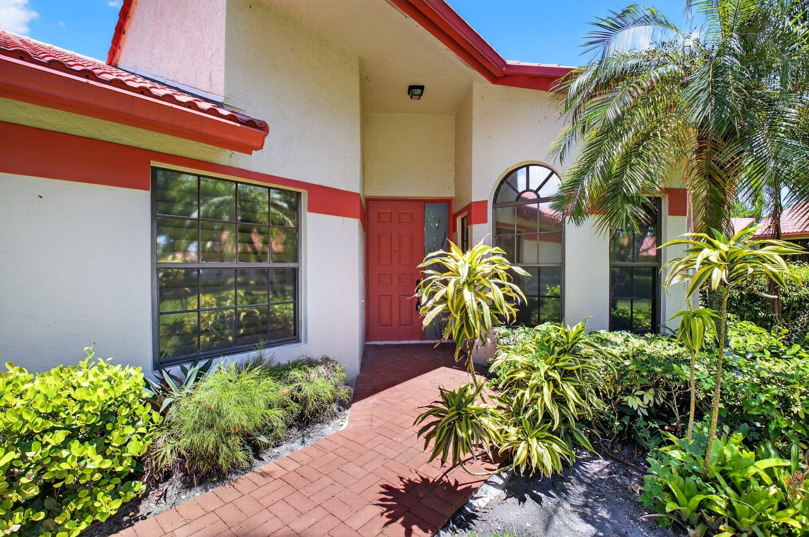 7613 Lexington Club Boulevard A — photo 4
