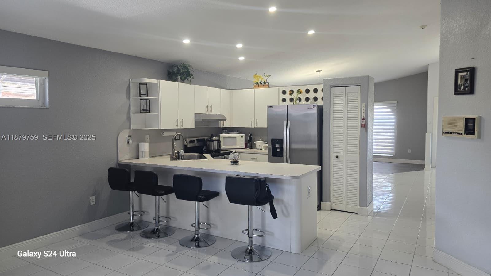 3240 W 76th Place, Hialeah, FL 33018 photo 13