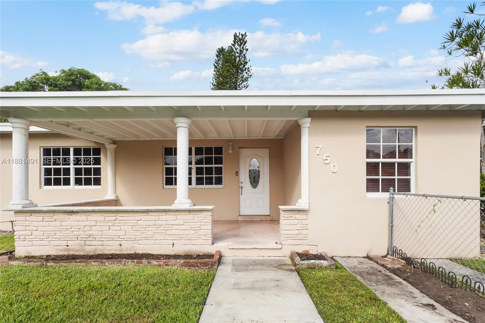 3 bedroom home for sale at 750 24th, Miami, FL 33125 — $565,000