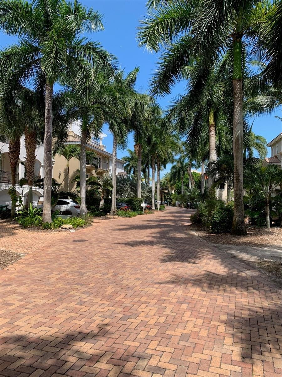5863 Paradise Point Drive — photo 4