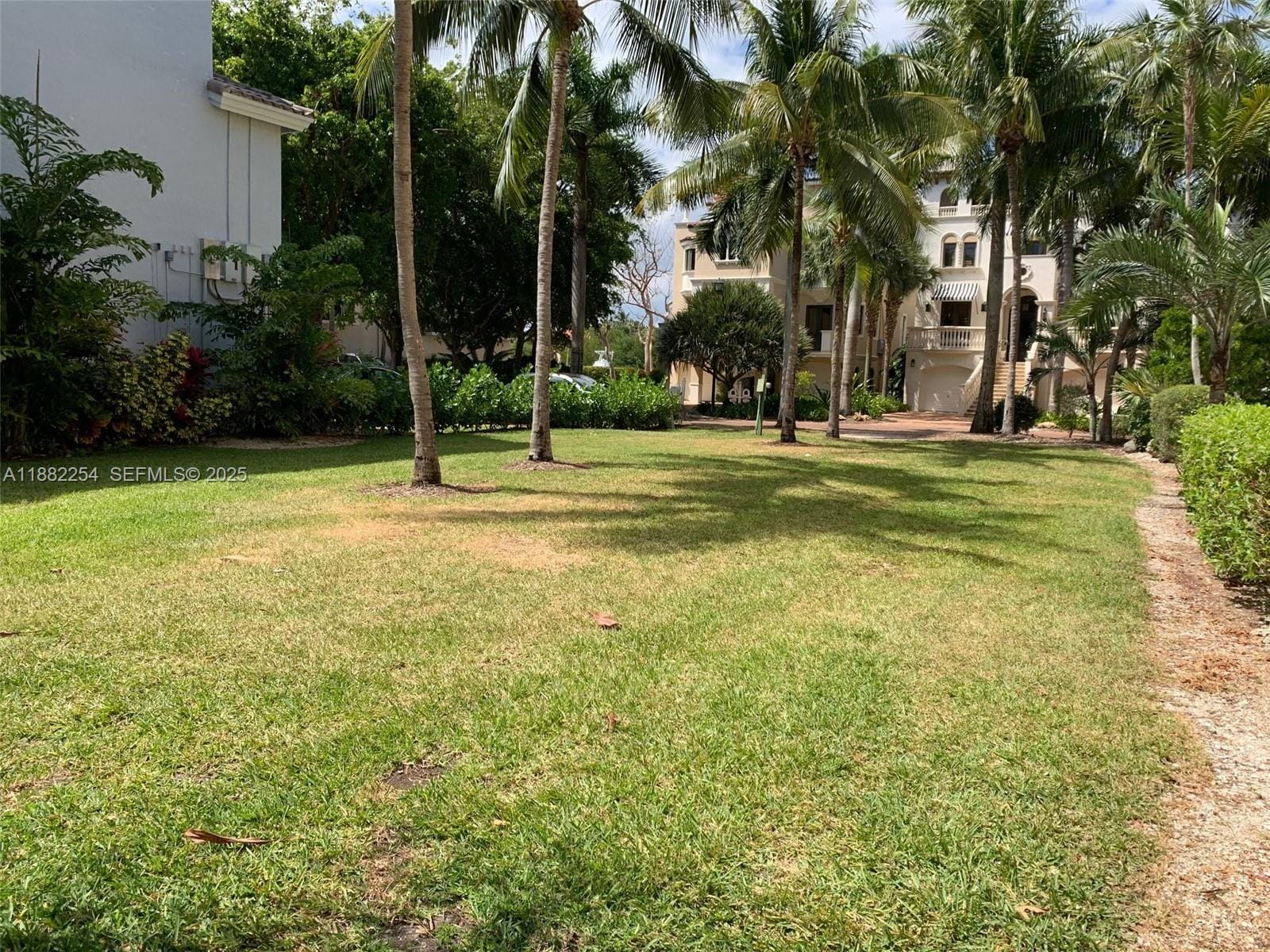 5863 Paradise Point Drive — photo 9