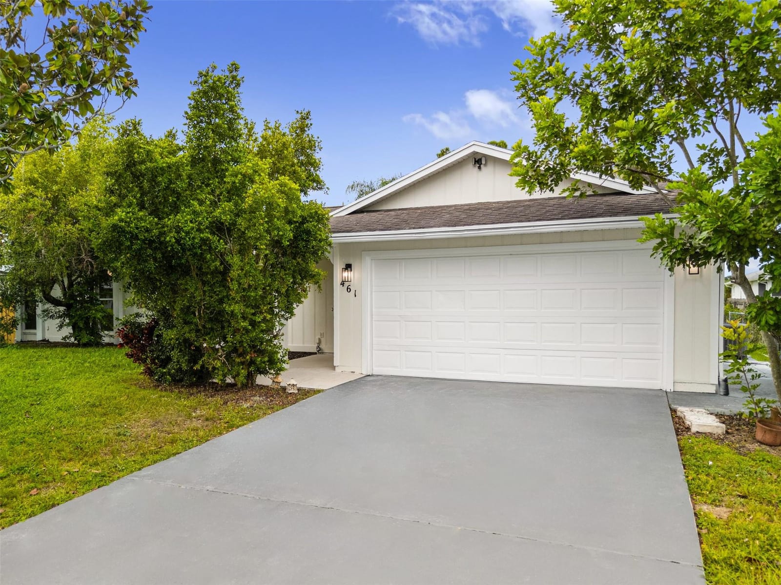 461 SW Meadow Terrace, Port St. Lucie, FL 34984