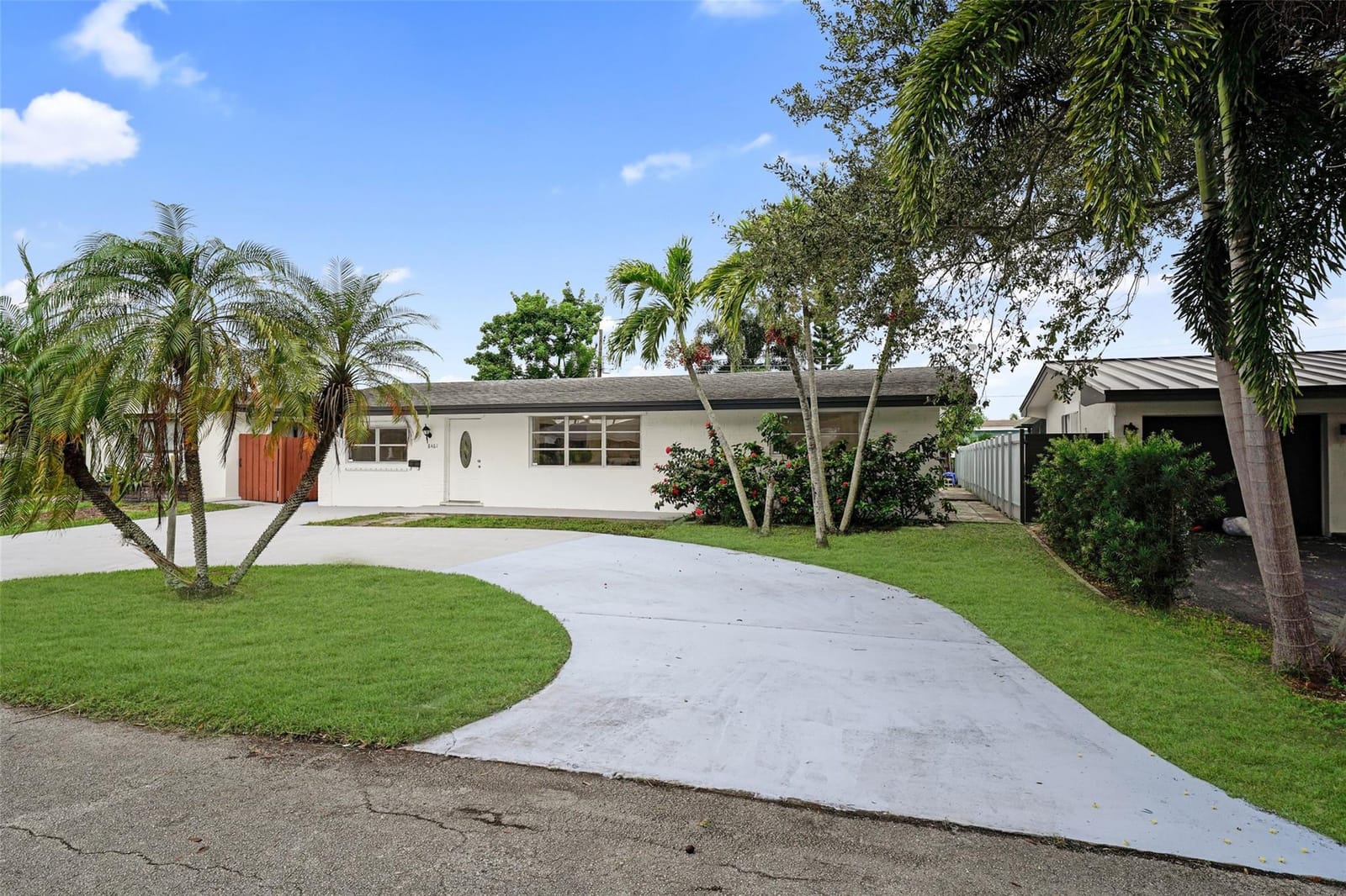 8461 NW 14th Street — photo 4