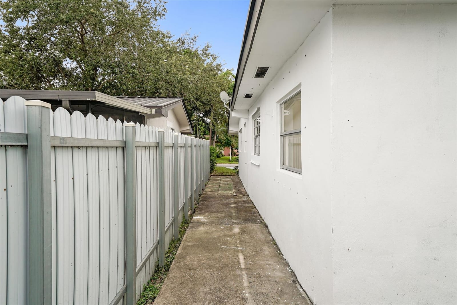 8461 NW 14th Street — photo 6