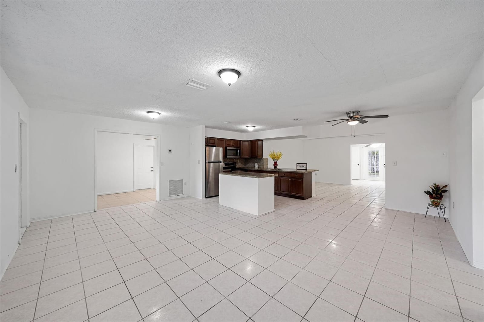 8461 NW 14th Street — photo 8