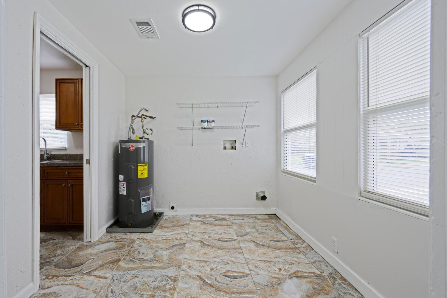 701 Washington Avenue — photo 10