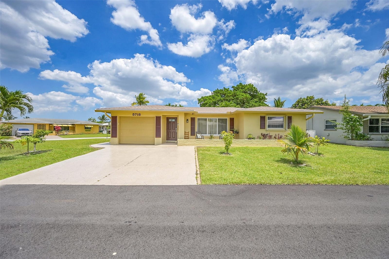 5718 NW 68th Avenue, Tamarac, FL 33321