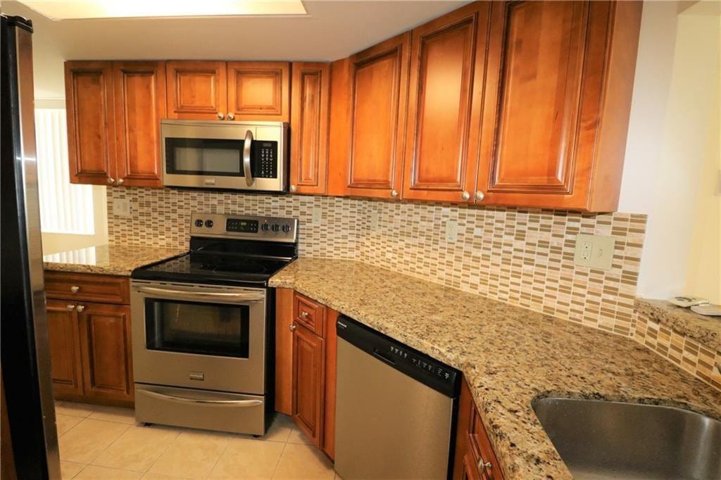 2815 N Course Drive 201 — photo 3