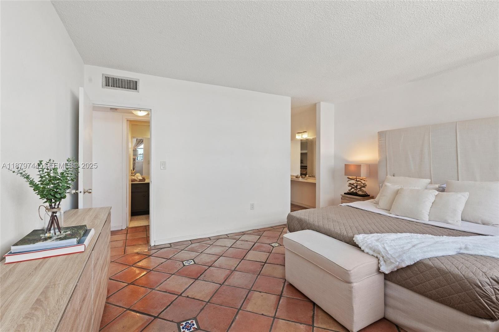 800 West Avenue 831, Miami Beach, FL 33139 photo 6