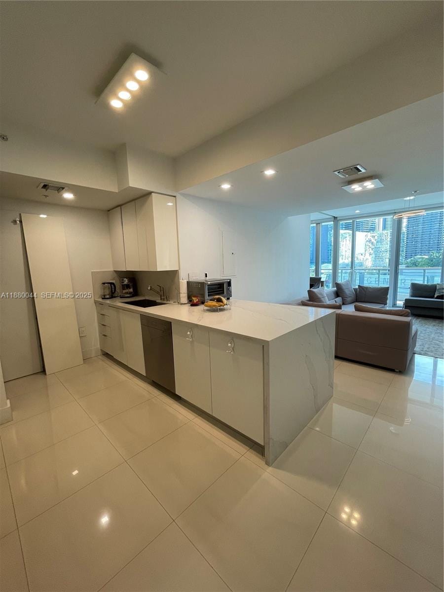 92 SW 3rd Street 1602, Miami, FL 33130 photo 14