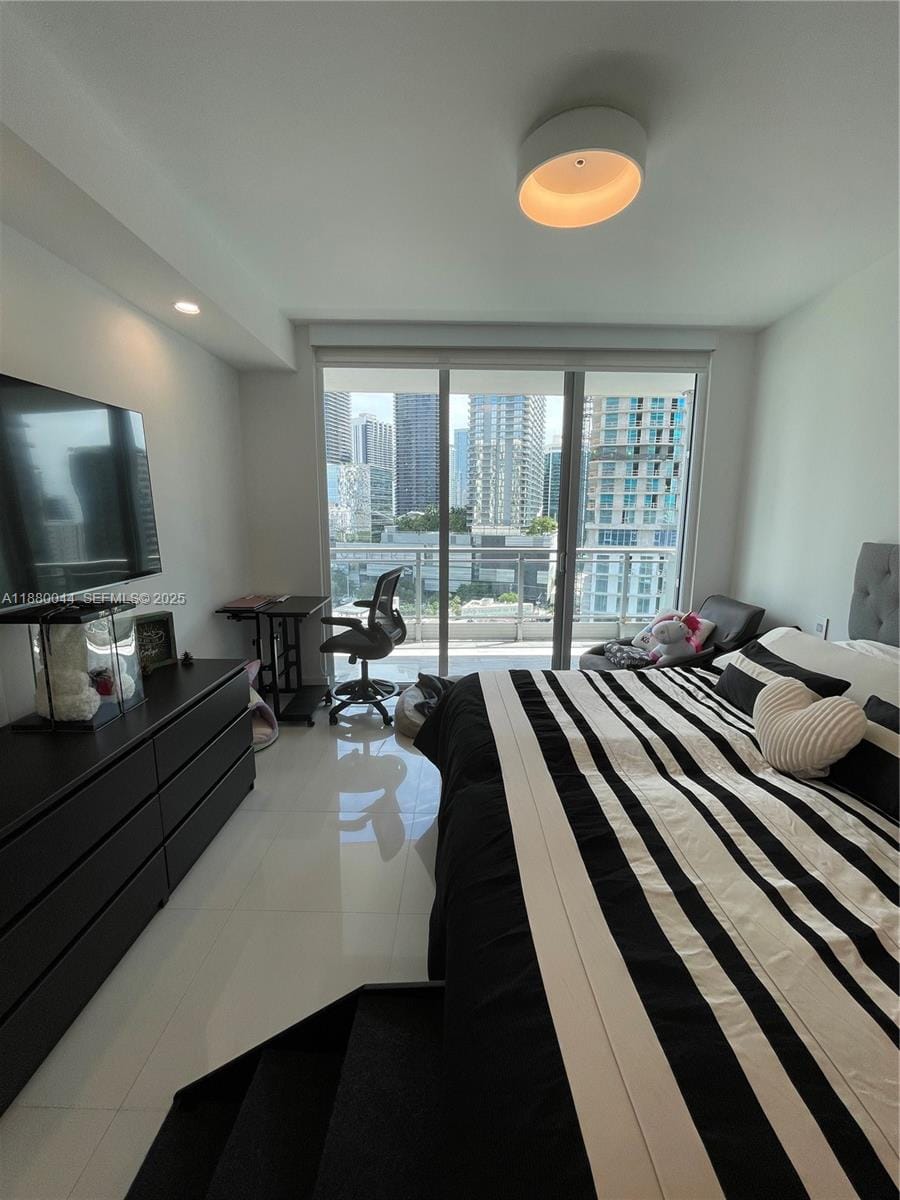 92 SW 3rd Street 1602, Miami, FL 33130 photo 19