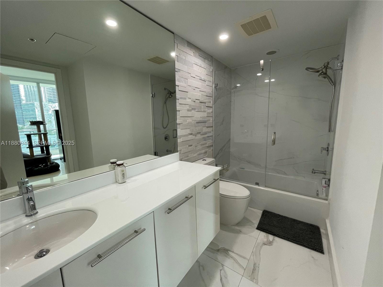 92 SW 3rd Street 1602, Miami, FL 33130 photo 25