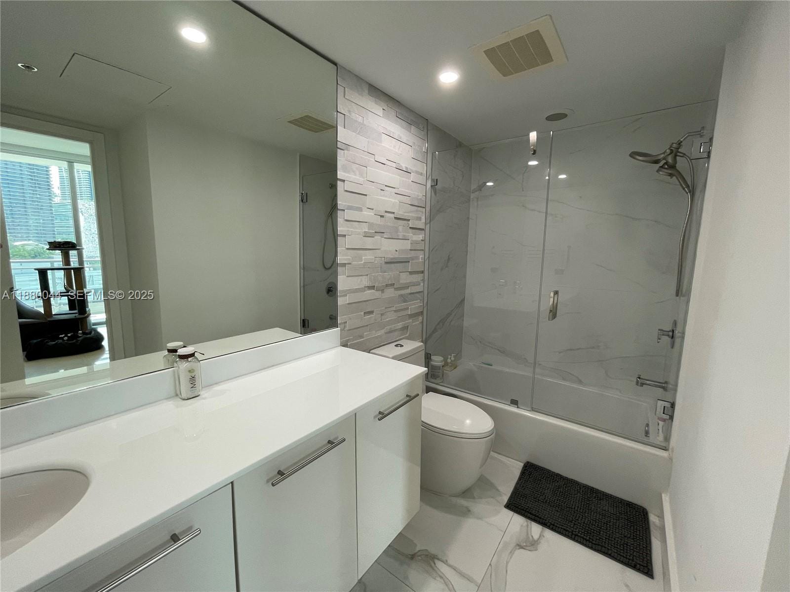 92 SW 3rd Street 1602, Miami, FL 33130 photo 26
