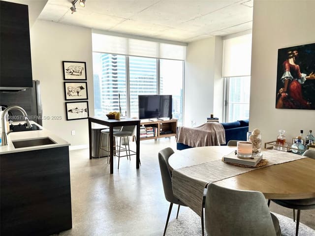 151 SE 1st Street 2711, Miami, FL 33131