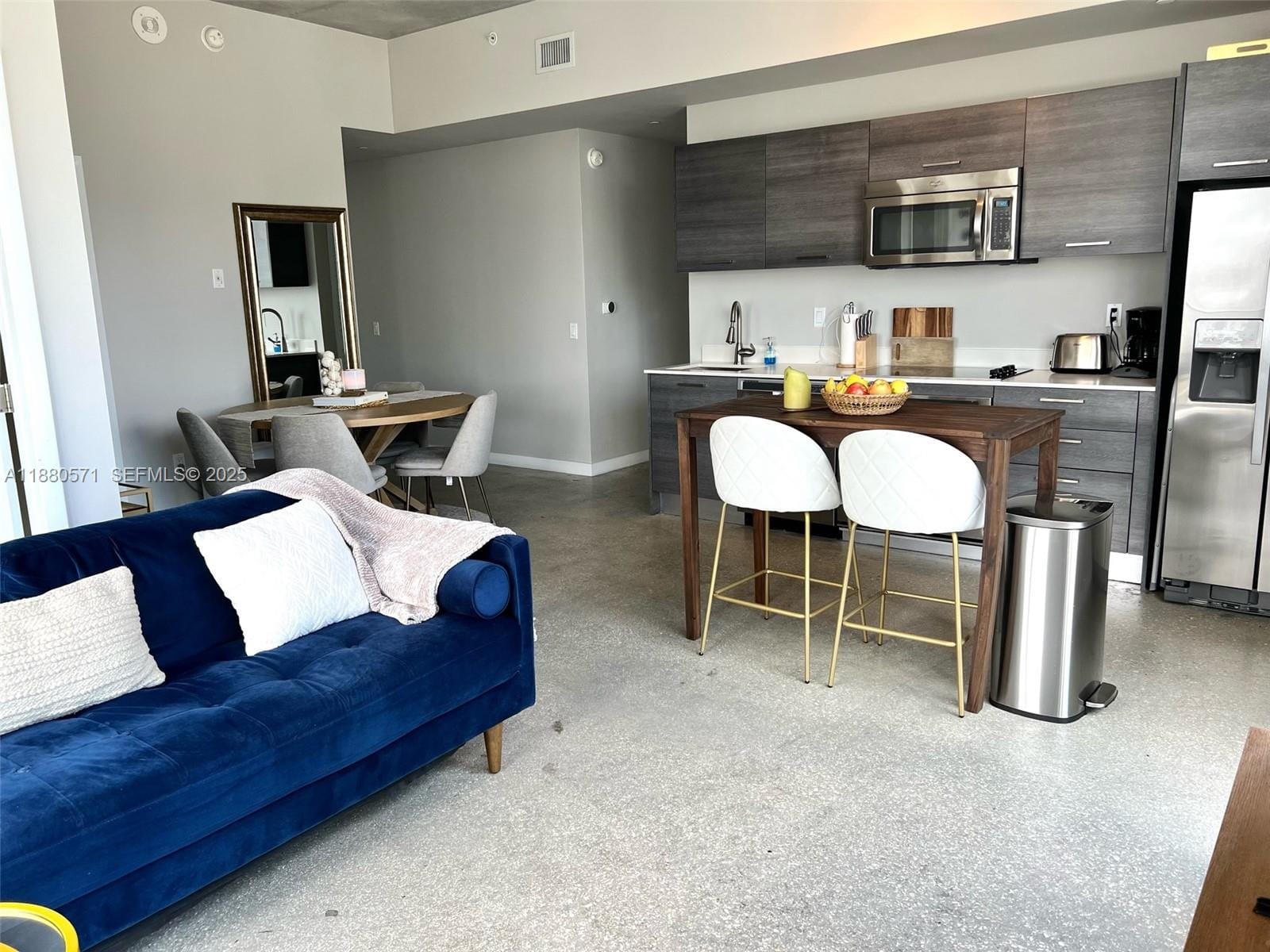 151 SE 1st Street 2711, Miami, FL 33131 photo 2