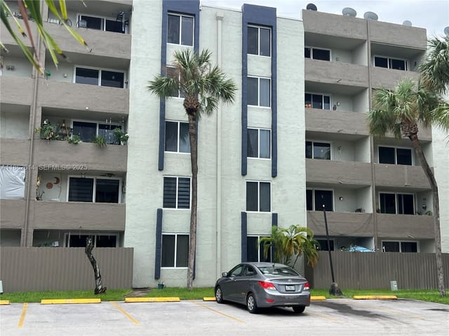10000 NW 80th Court 2166, Hialeah Gardens, FL 33016