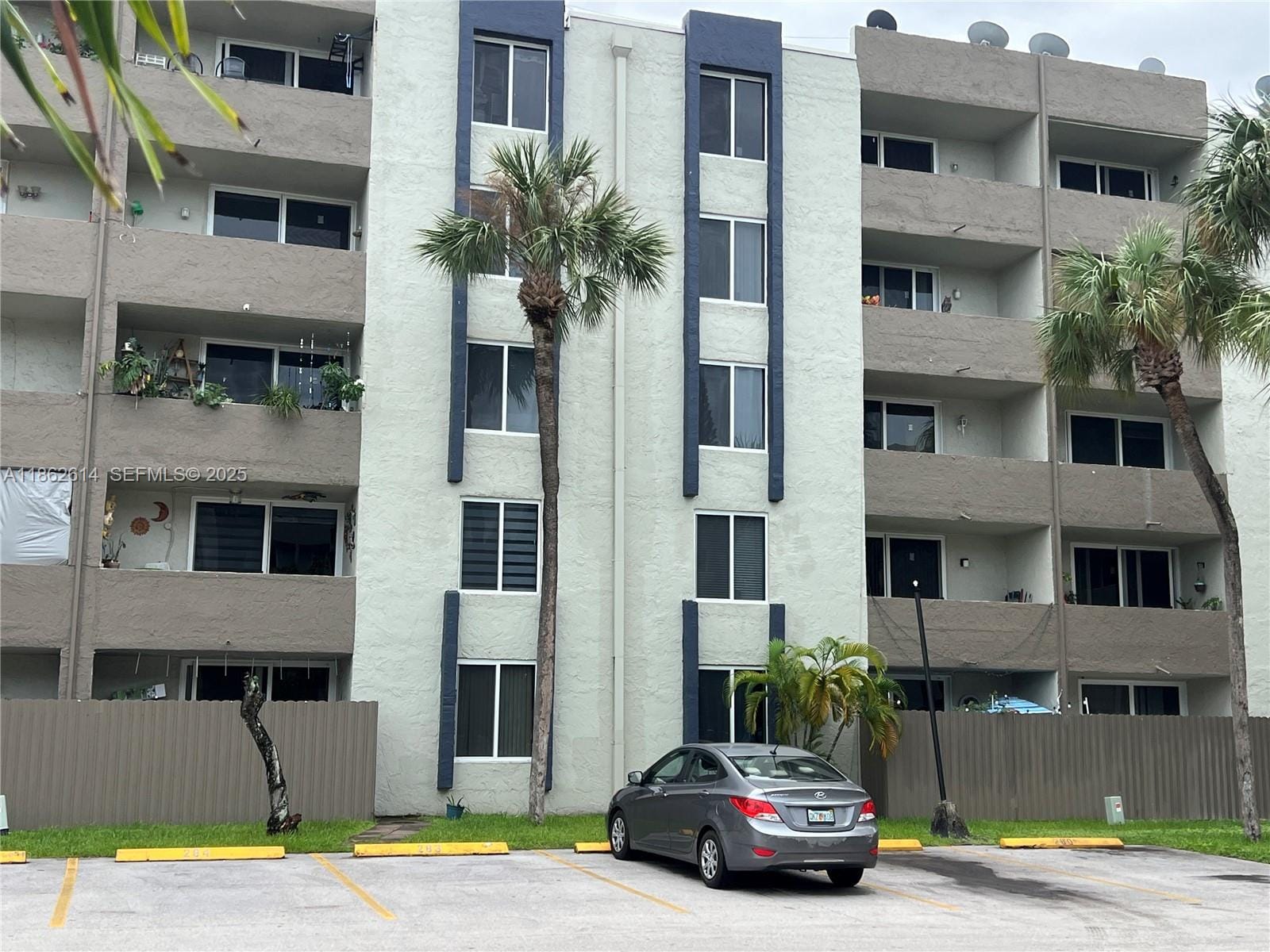 10000 NW 80th Court 2166, Hialeah Gardens, FL 33016