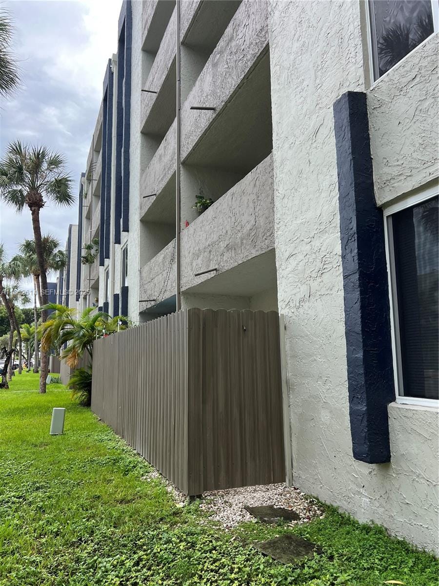 10000 NW 80th Court 2166, Hialeah Gardens, FL 33016 photo 2