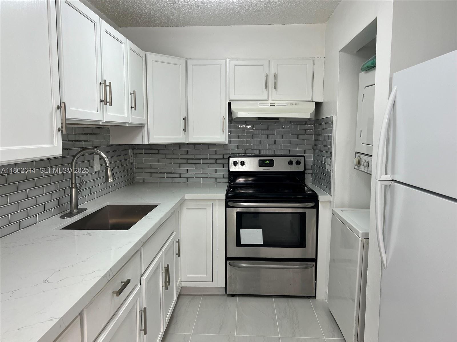 10000 NW 80th Court 2166, Hialeah Gardens, FL 33016 photo 14