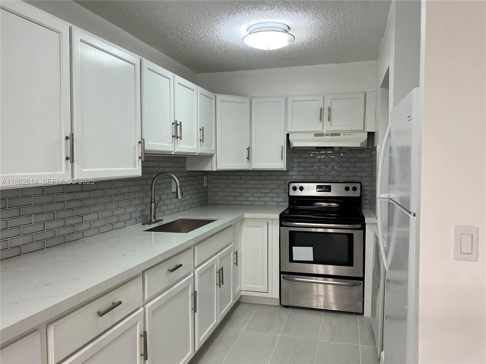 10000 NW 80th Court 2166, Hialeah Gardens, FL 33016 photo 3