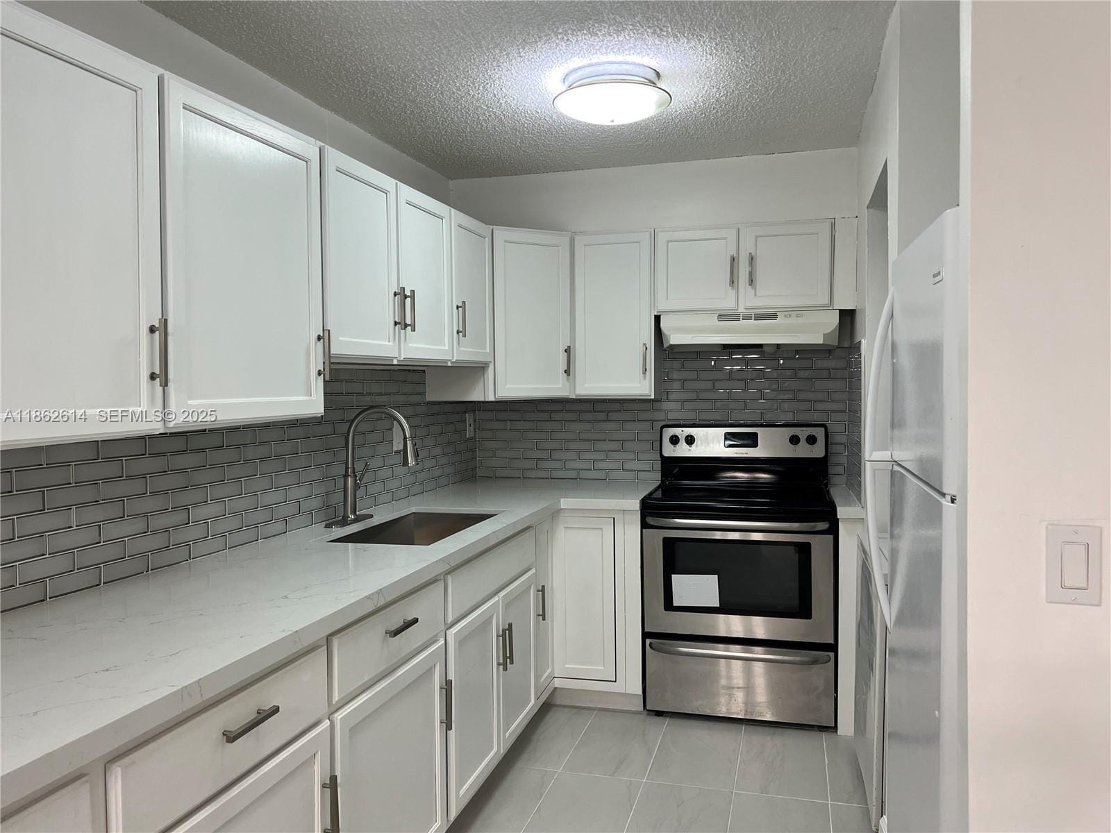 10000 NW 80th Court 2166, Hialeah Gardens, FL 33016 photo 4