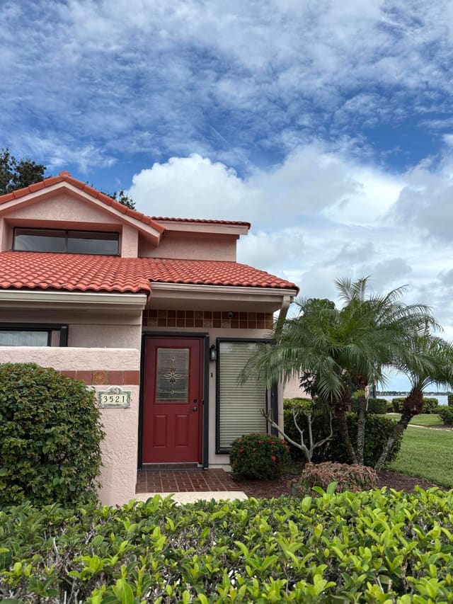 3521 SE Sandpiper Court, sold in Villas Of Sandpiper Bay Unit 2, Port St Lucie, FL
