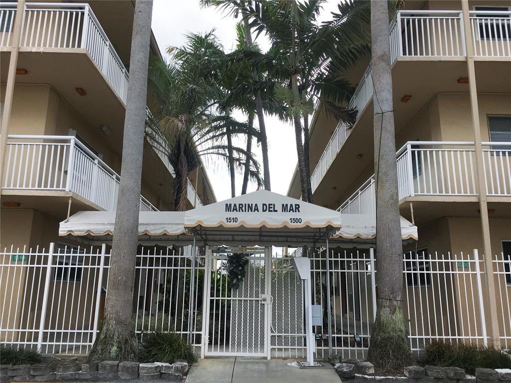 1500 SE 15th Street 320 — photo 4