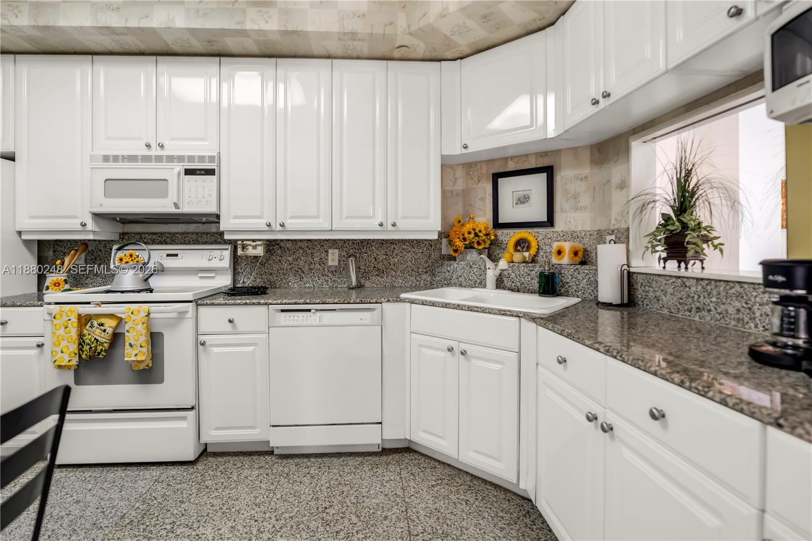 888 Brickell Key Drive 1807, Miami, FL 33131 photo 22