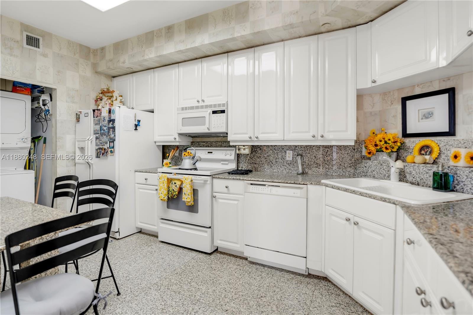 888 Brickell Key Drive 1807, Miami, FL 33131 photo 25