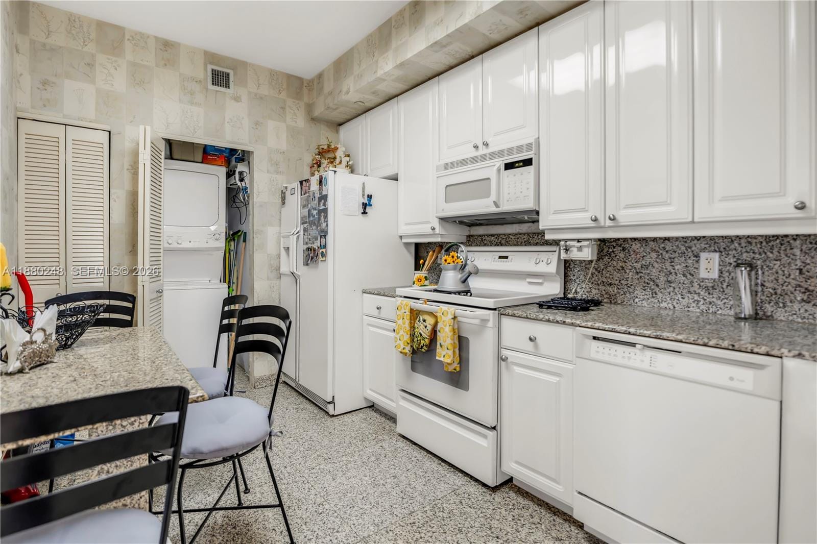 888 Brickell Key Drive 1807, Miami, FL 33131 photo 27