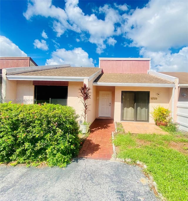 6729 NW 29th Way, Fort Lauderdale, FL 33309