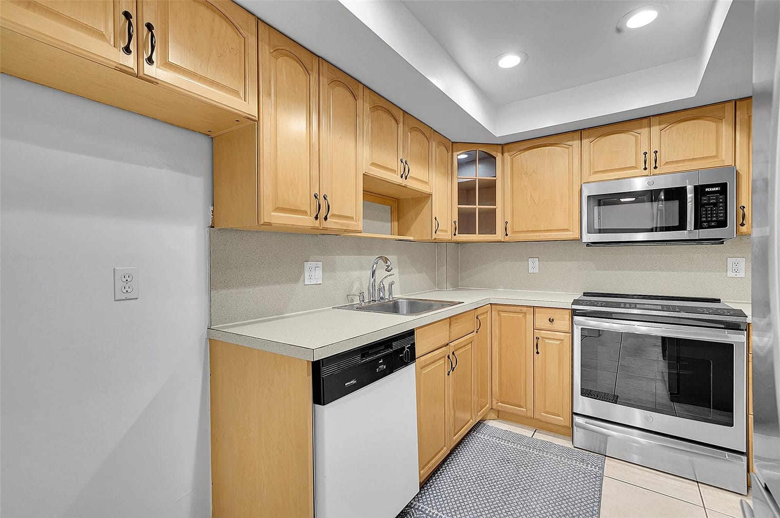 3900 N Hills Drive 301, Hollywood, FL 33021 photo 12