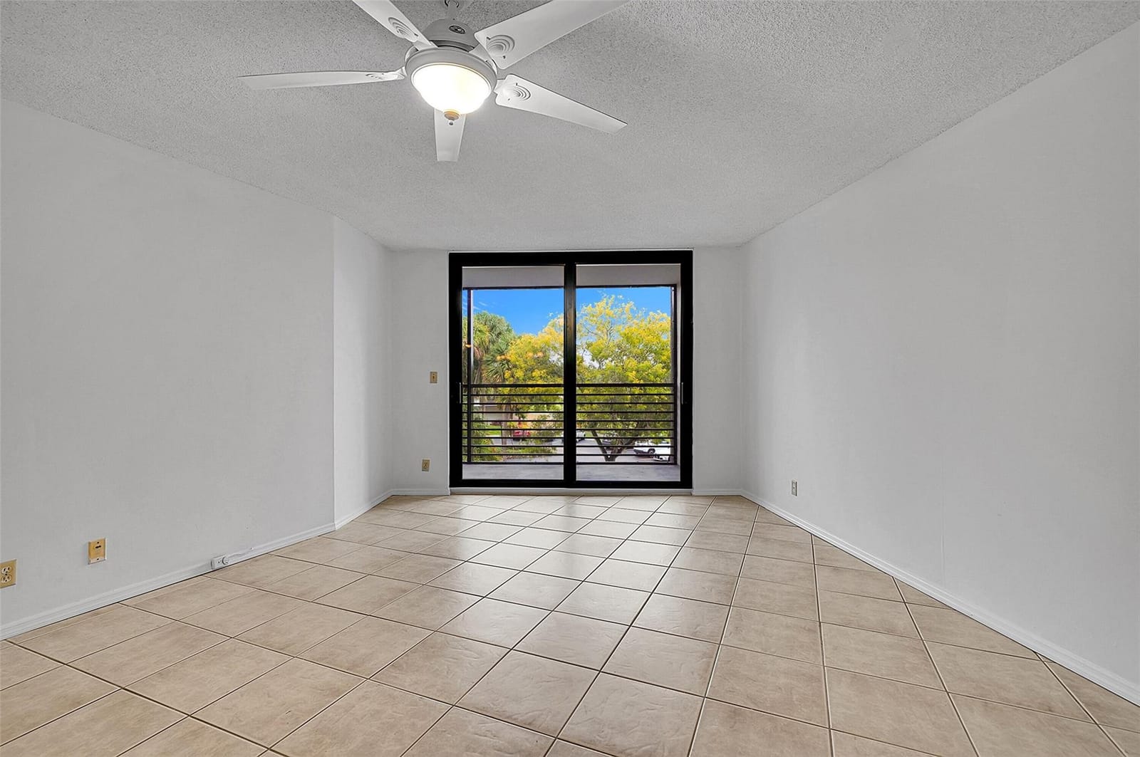3900 N Hills Drive 301, Hollywood, FL 33021 photo 19