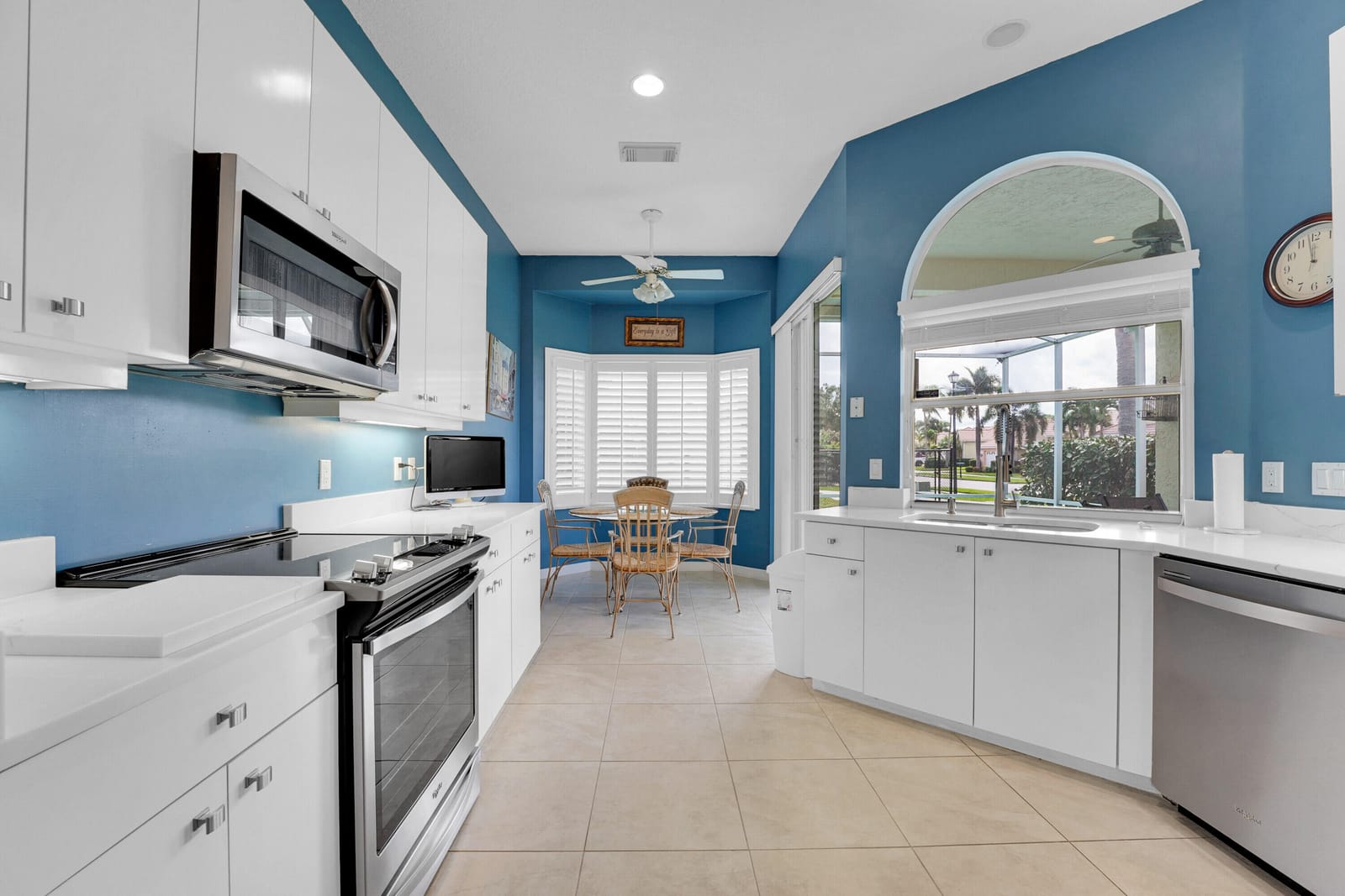 627 SW Saint Thomas Cove — photo 6