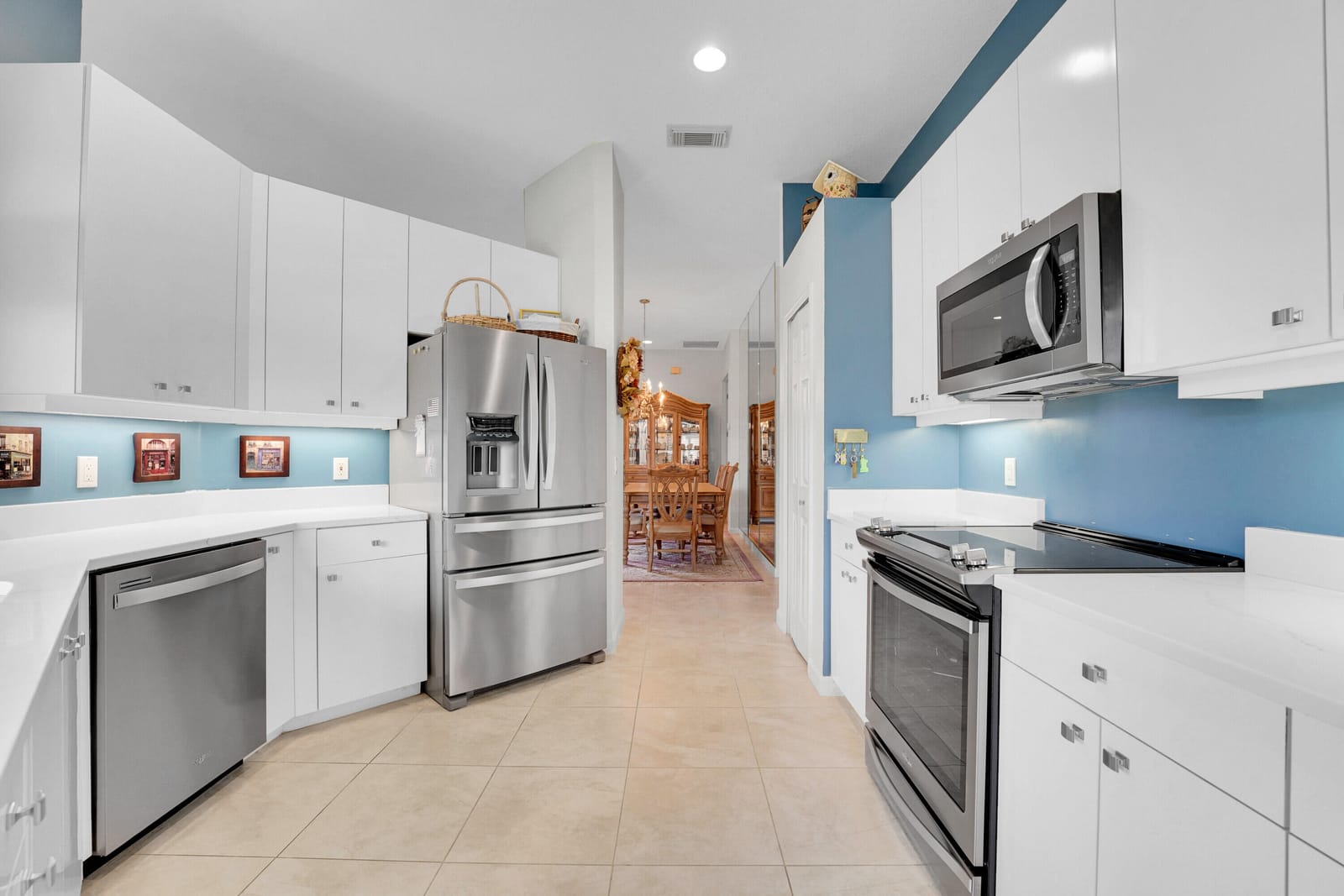 627 SW Saint Thomas Cove — photo 7