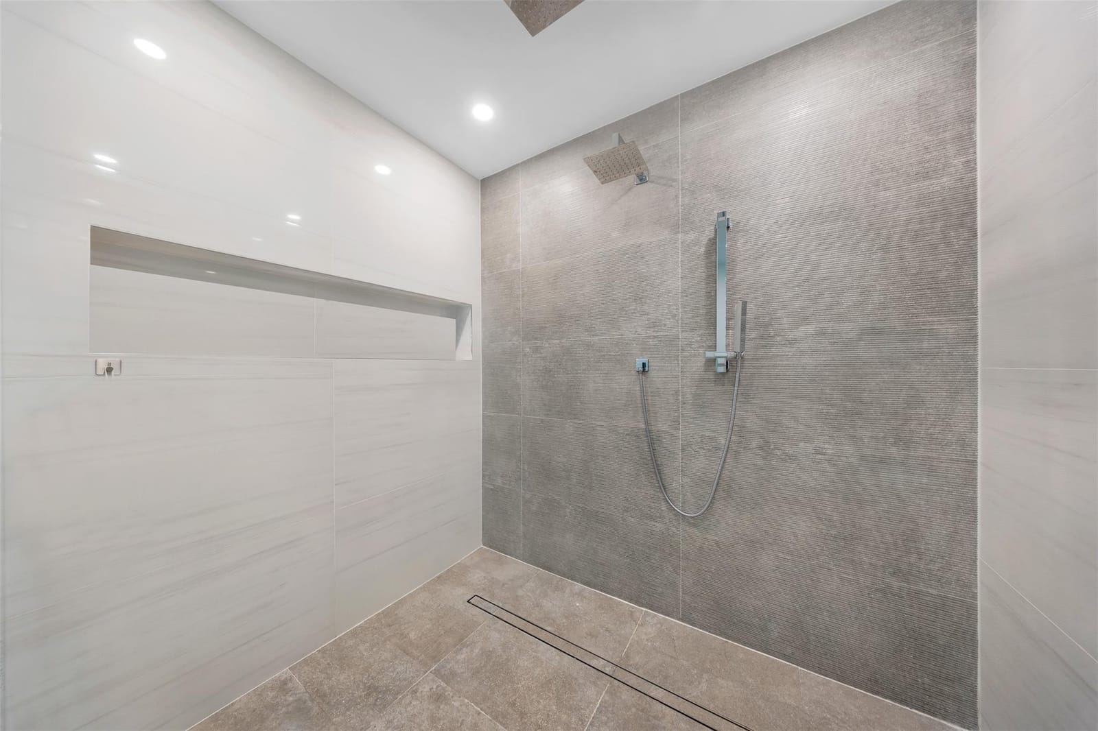 902 Cypress Grove Drive 902 — photo 5