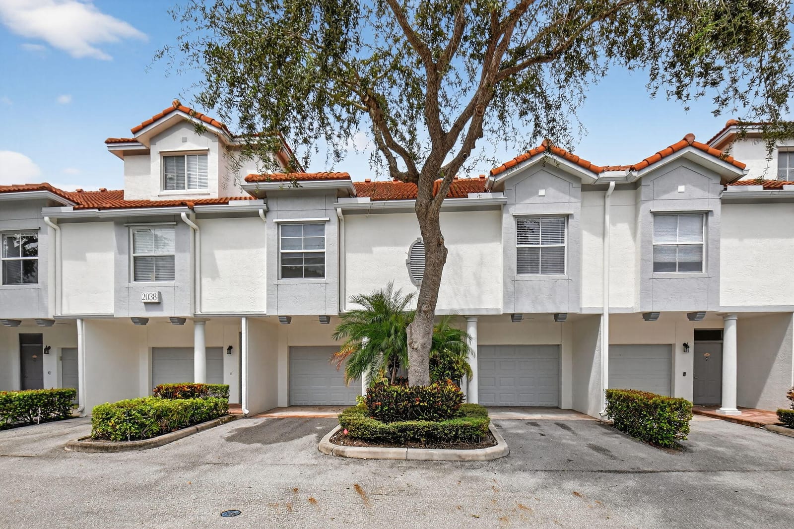 2038 Alta Meadows Lane 1507, Delray Beach, FL 33444 photo 2