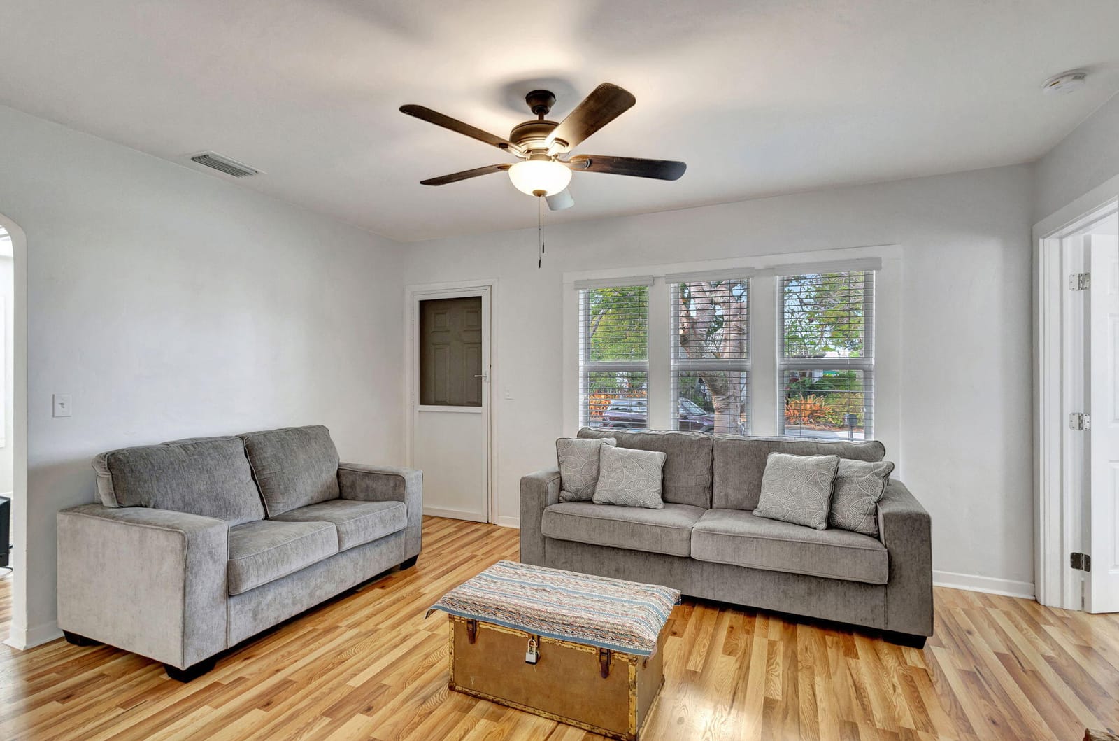 1132 N Palmway — photo 4
