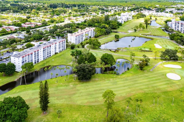 3595 Birdie Drive 406, Lake Worth, FL 33467