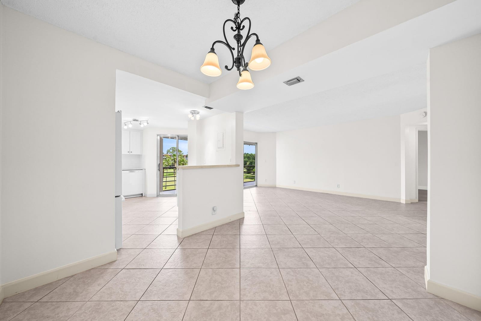 3595 Birdie Drive 406, Lake Worth, FL 33467 photo 9