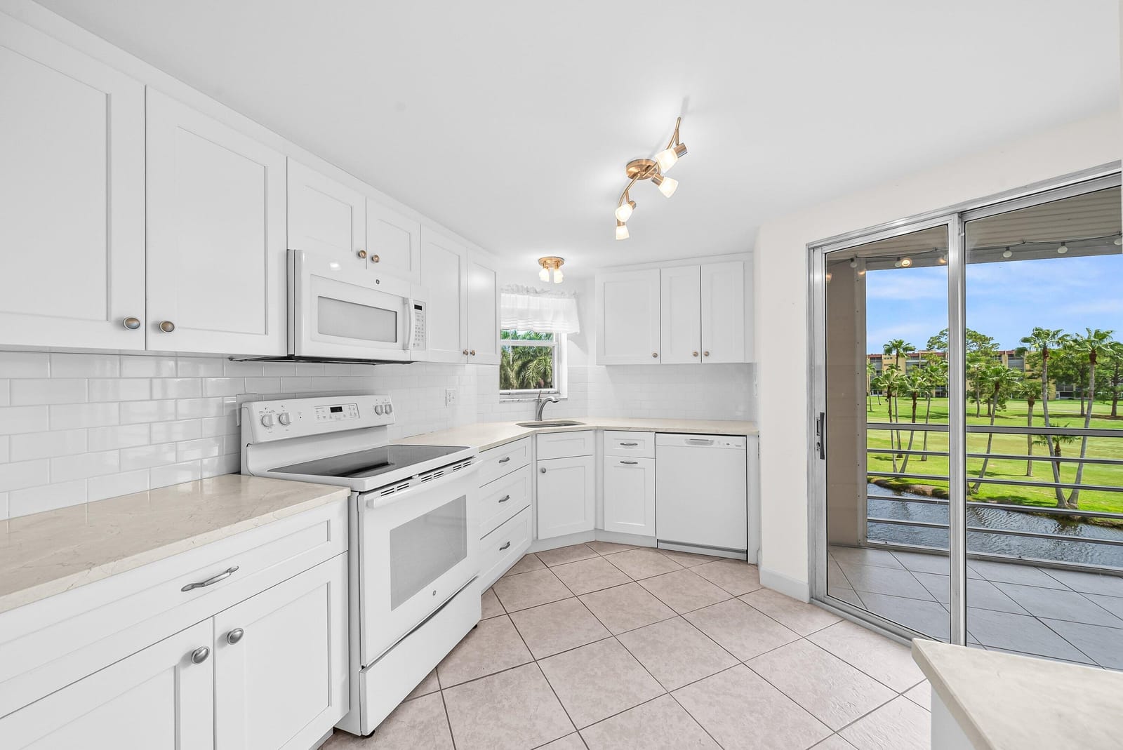 3595 Birdie Drive 406, Lake Worth, FL 33467 photo 10