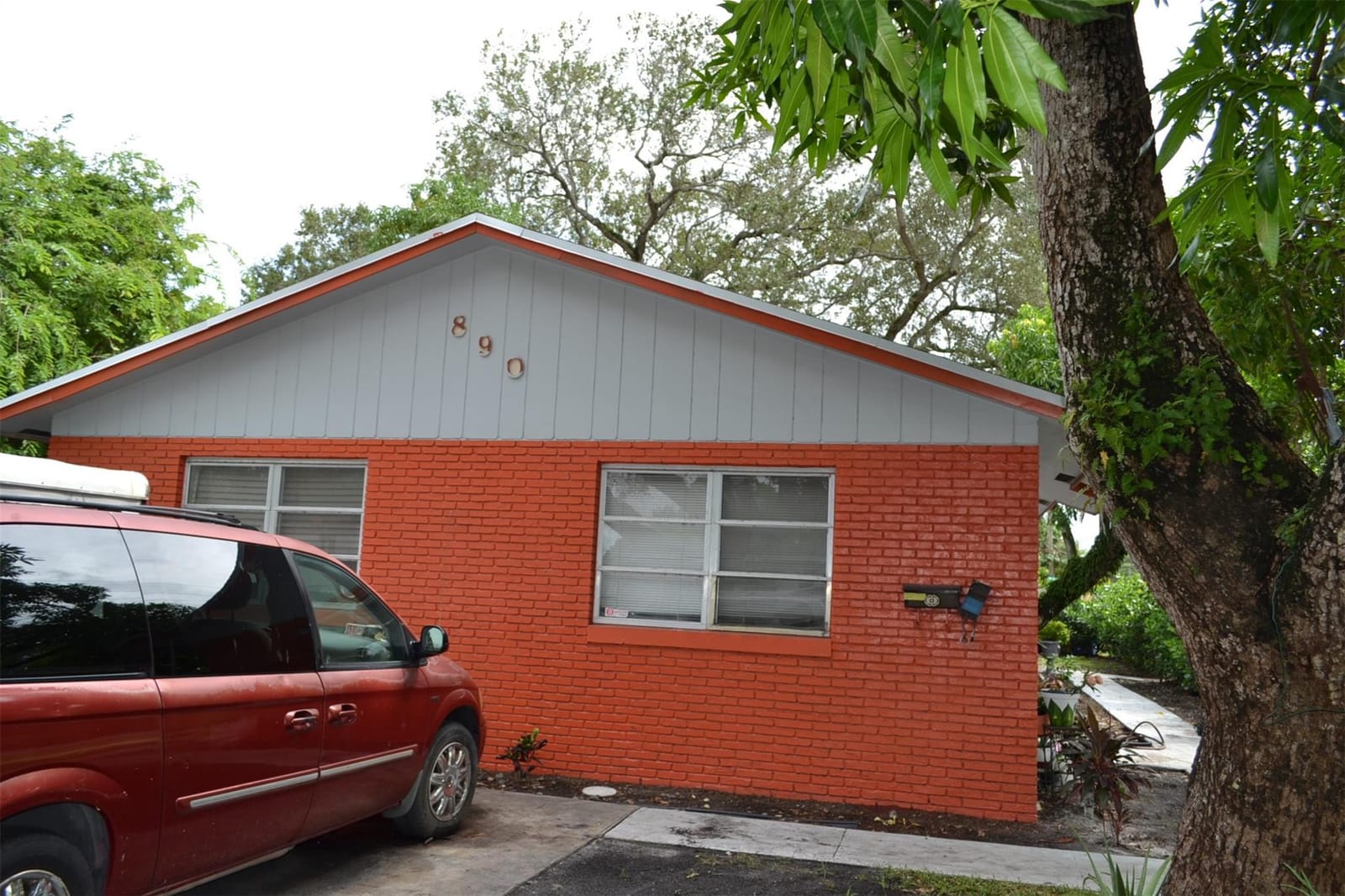 890 SW 28th Street — photo 2