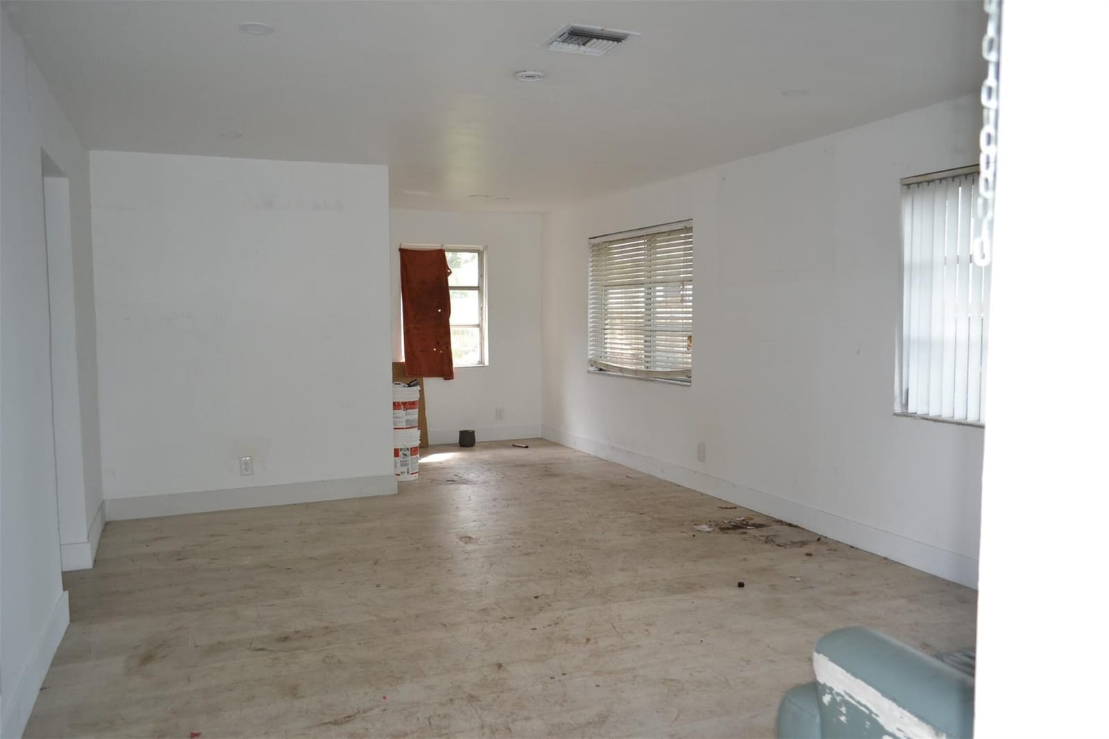 890 SW 28th Street — photo 11