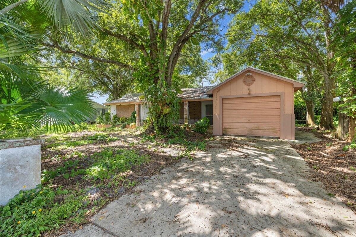 6507 Deleon Avenue, Fort Pierce, FL 34951 photo 2