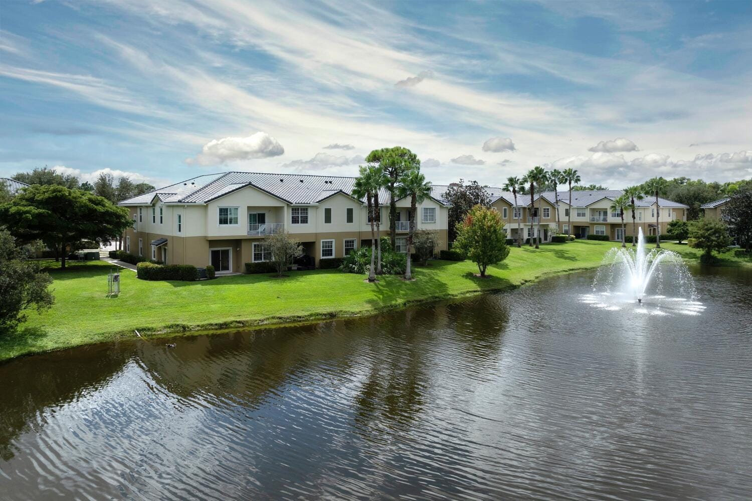 1561 SE Hampshire Way 104, Stuart, FL 34994 photo 3