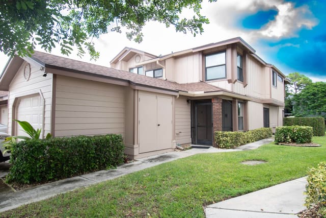 500 Crosswinds Drive F1, sold in Crosswinds At River Bridge Condo, Greenacres, FL