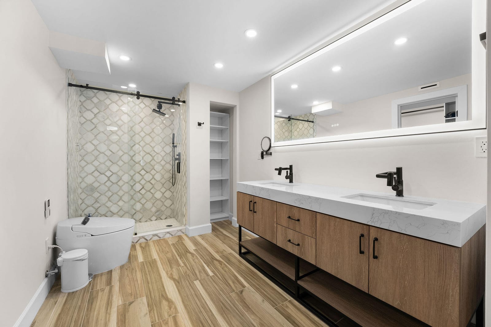 911 Ocean Drive 201 — photo 4